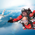 Parachutist Group COMPACT SKYDIVE